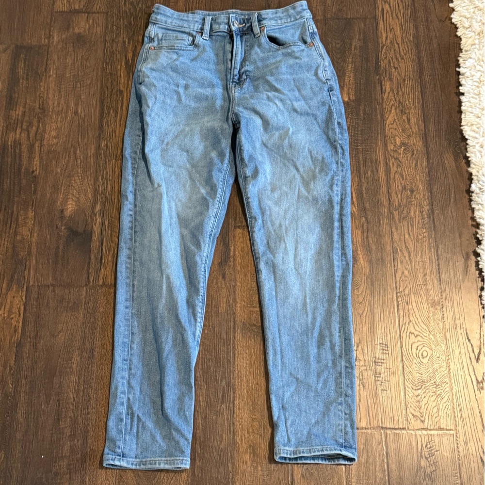 American Eagle Mom Jeans size 4 Regular